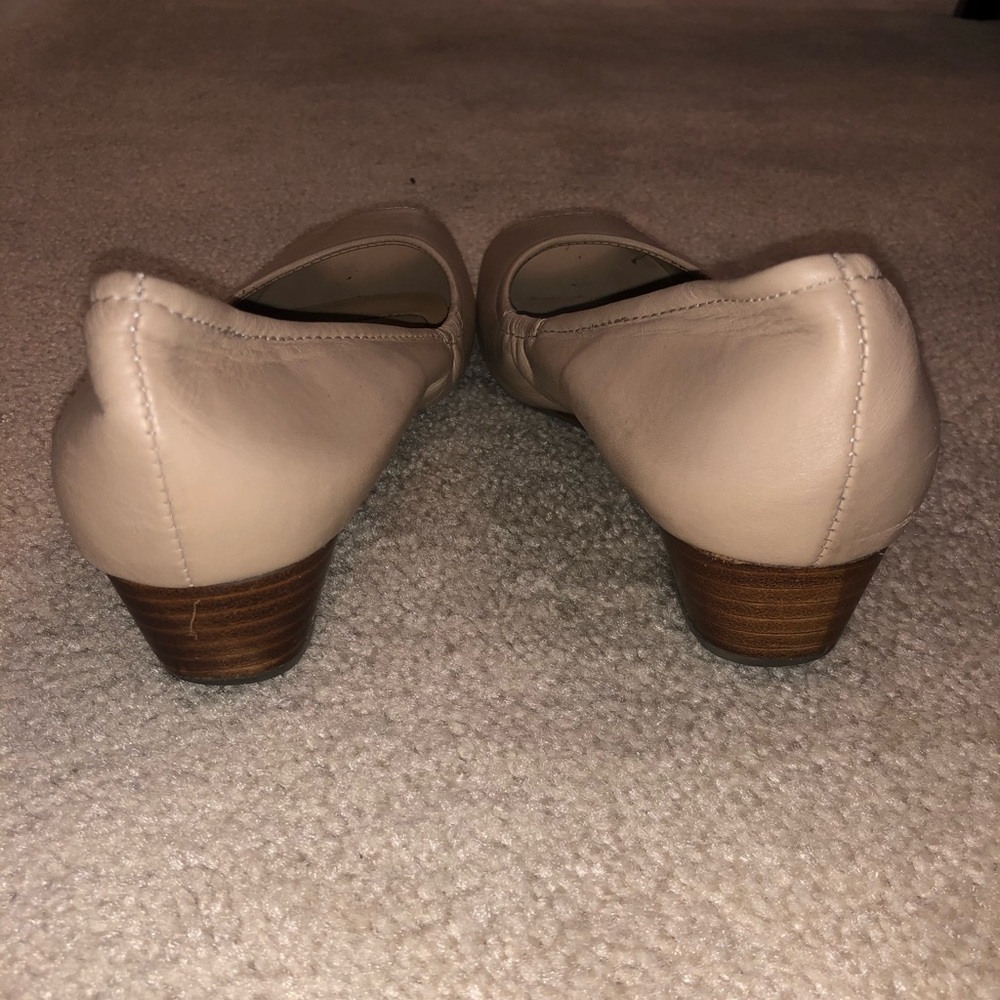 Naturalizer Wedge Flats - Picture 3 of 4